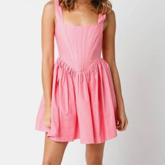 Olivaceous Dresses & Skirts - Olivaceous pink mini dress